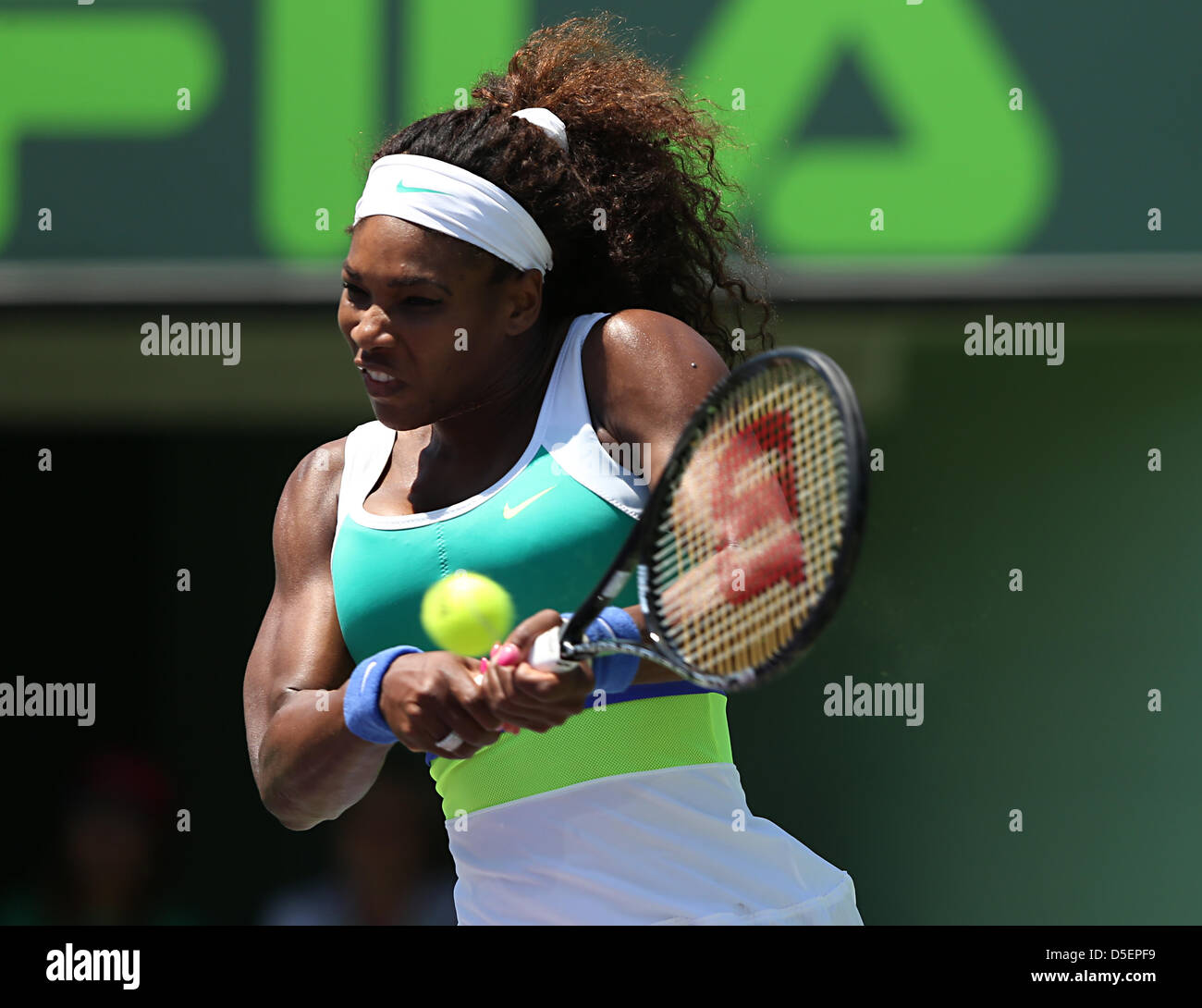 Miami, FL - Serena Williams USA in Aktion während der 13. Tag auf Frauen Meisterschaftsspiel der Sony Open 2013. Bildnachweis: Mauricio Piaz/Alamy Live-Nachrichten Stockfoto