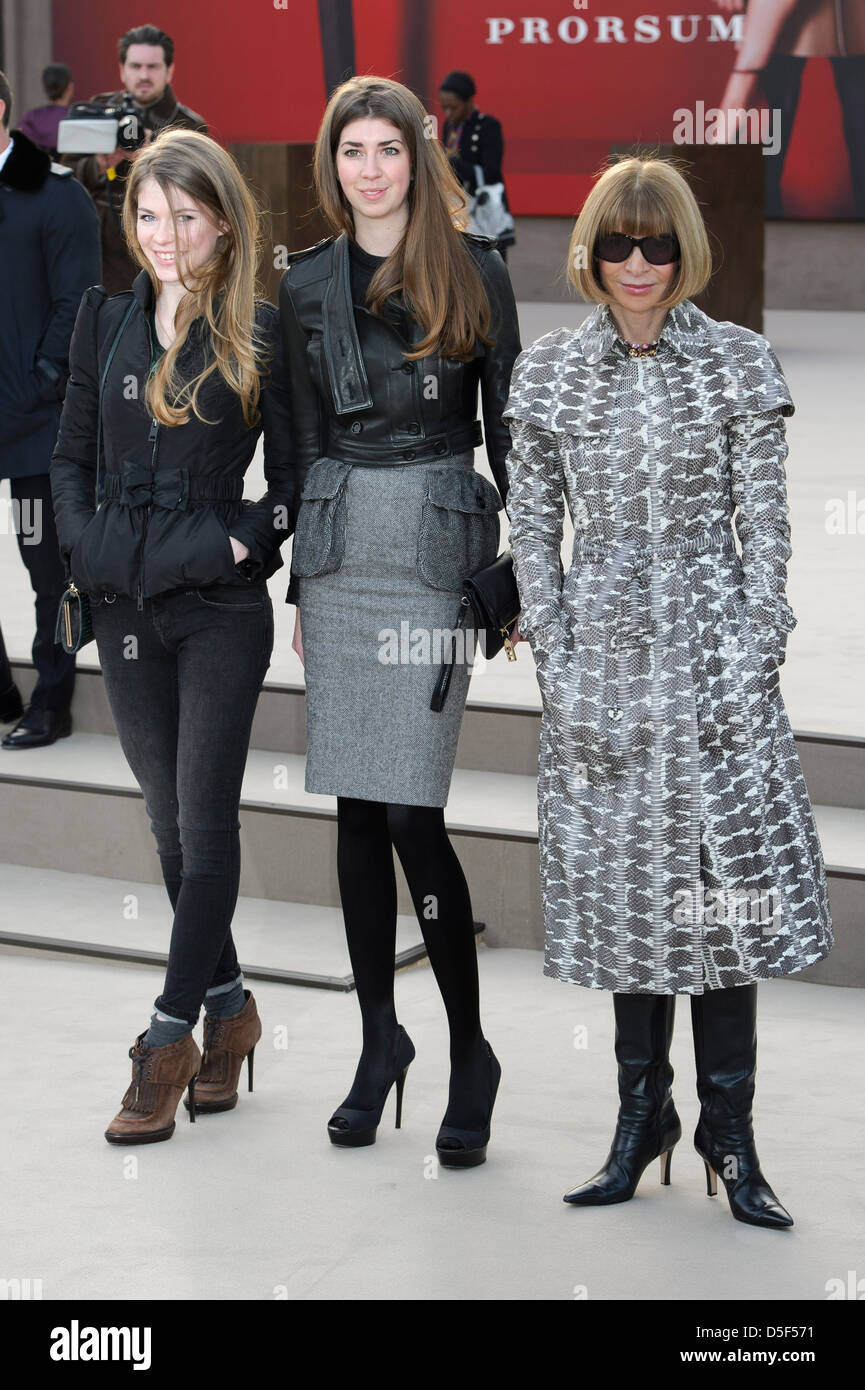 Anna Wintour kommt für Burberry Prorsum Kollektion während der London Fashion Week. Stockfoto