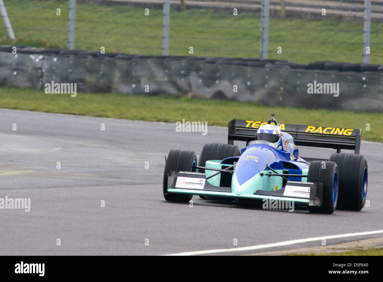 Ein Autorennen rund um Schloss Combe Rennstrecke auf den Bristol Motor Club Great Western Sprint 2013. Stockfoto
