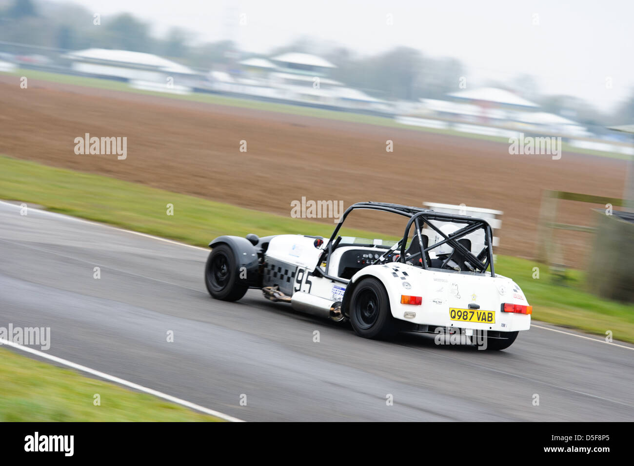 Ein Autorennen rund um Schloss Combe Rennstrecke auf den Bristol Motor Club Great Western Sprint 2013. Stockfoto