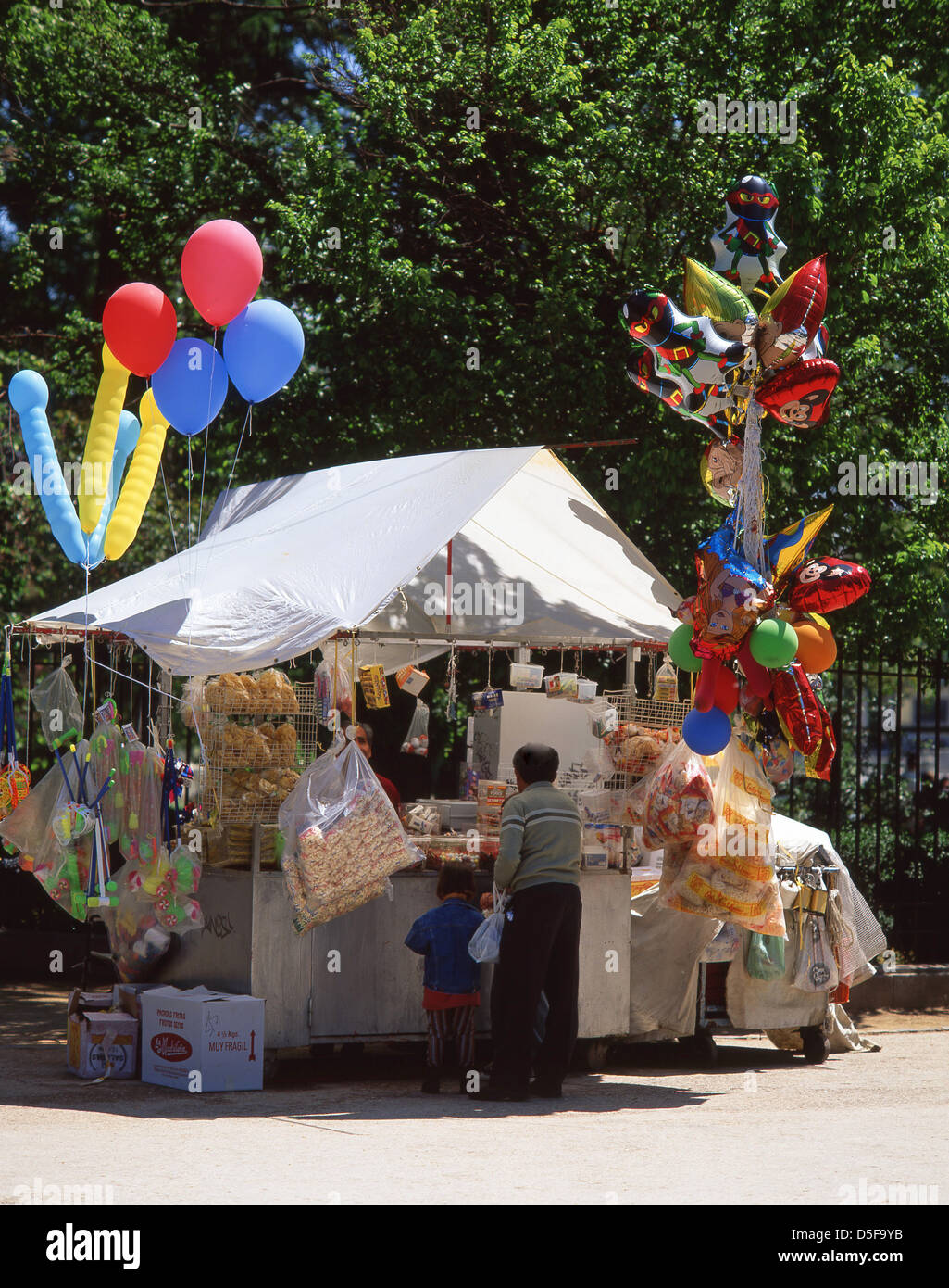 Imbissstand im Parque del Buen Retiro (Buen Retiro Park), Centro, Madrid, Königreich Spanien Stockfoto