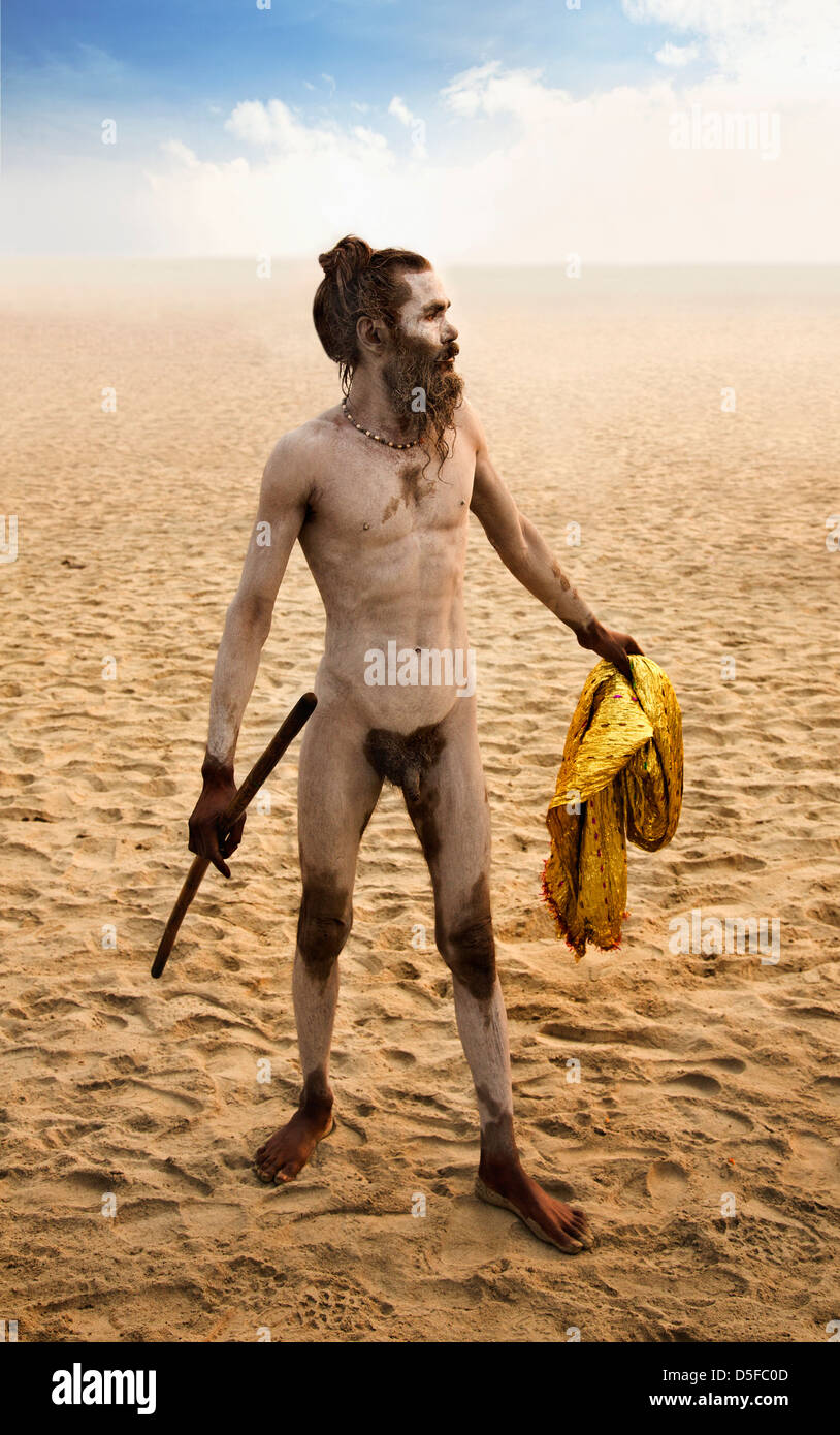 Naga Sadhu während der ersten königlichen Bad-Prozession in Kumbh Mela Festival, Allahabad, Uttar Pradesh, Indien Stockfoto