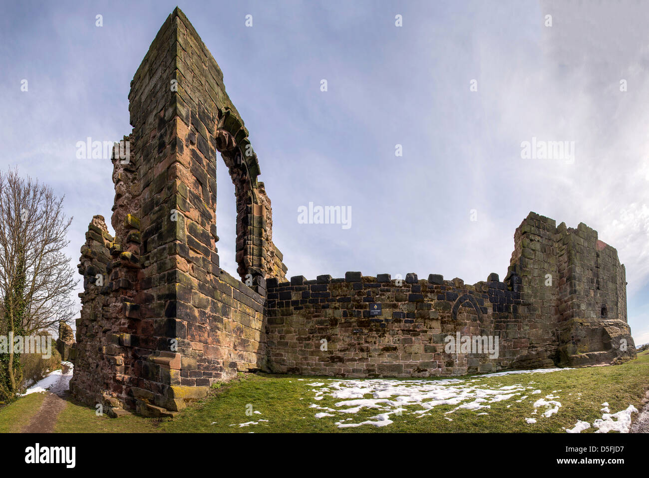 Halton Schloss ist eine von nur zwei Überlebenden normannischen Burgen in Cheshire. Es befindet sich auf Halton Hügel in Runcorn. Stockfoto