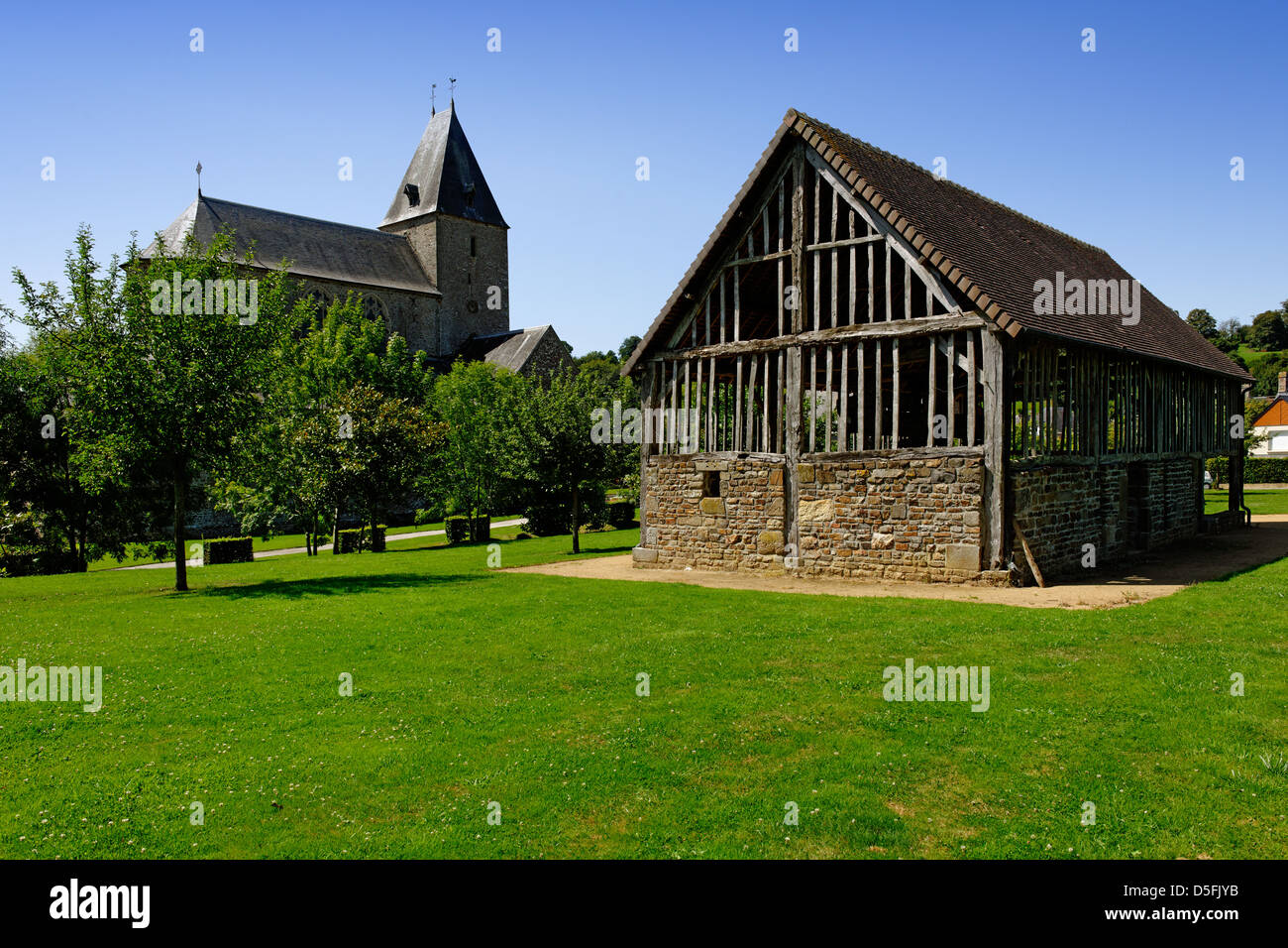 Traditionelle Mostpresse Gebäude auf dem Gelände des Lonlay l ' Abbaye, Normandie, Frankreich Stockfoto