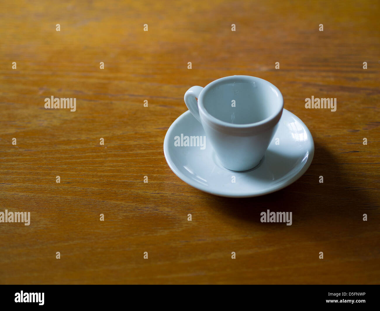 Leere Espresso Kaffee Tasse isoliert ausgeschnitten Stockfoto