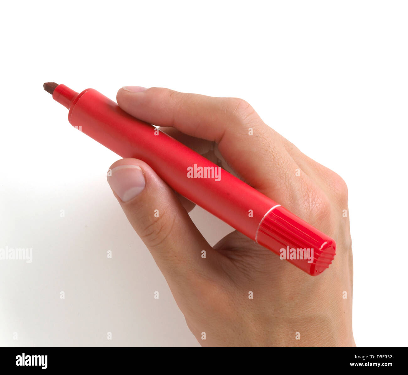 eine Hand mit Stift Papier schreiben, isoliert auf weiß mit textfreiraum und Clipping-Pfad Stockfoto
