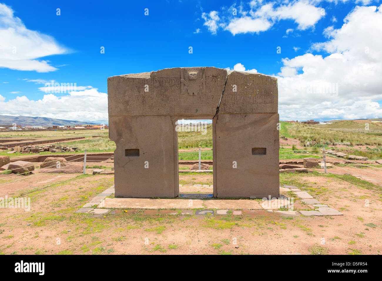 Tor der Sonne, gebaut von der alten Tiwanaku-Kultur, Bolivien Stockfoto