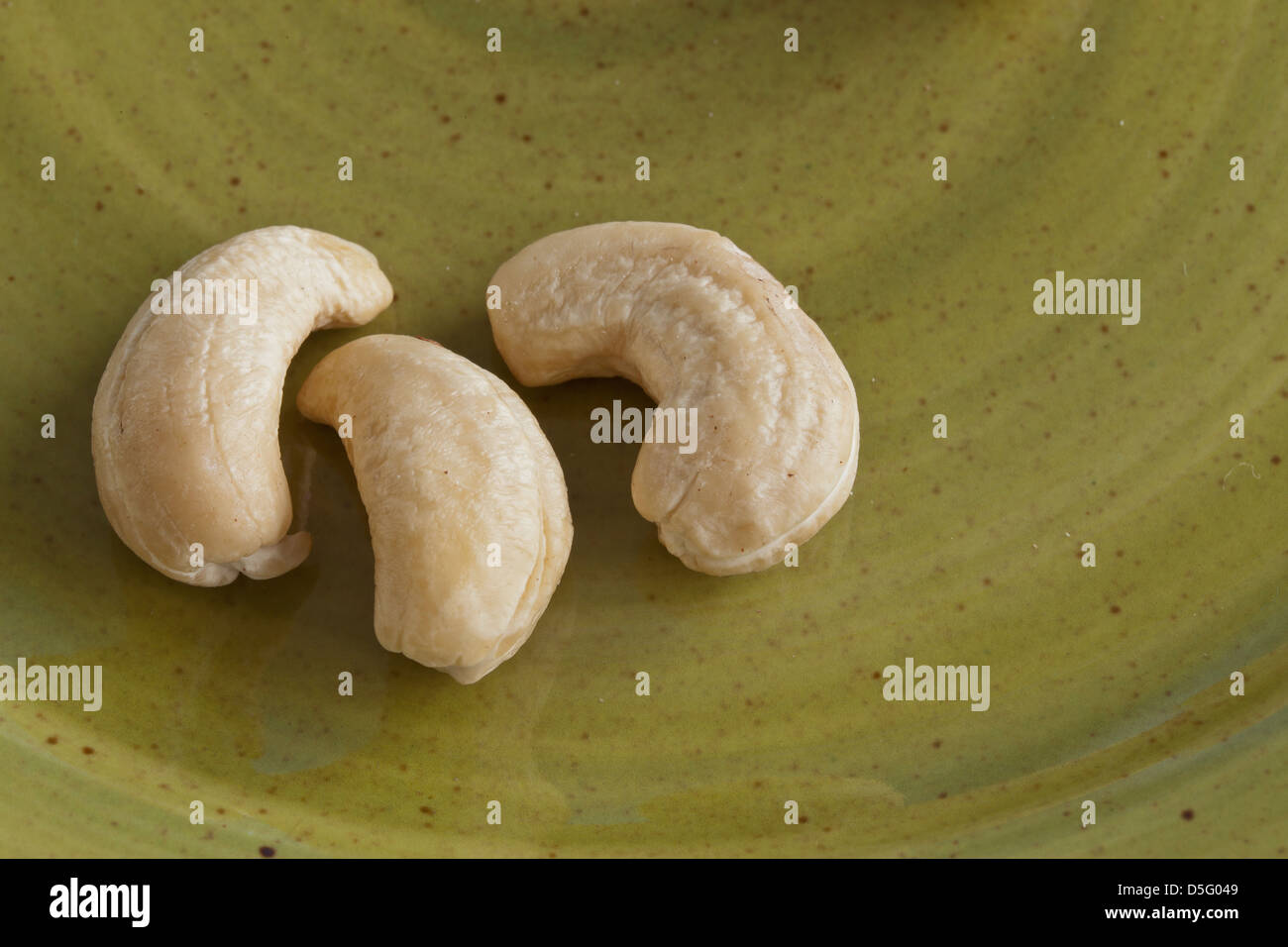 Rohe Cashewnüsse in einer Küche Stockfoto