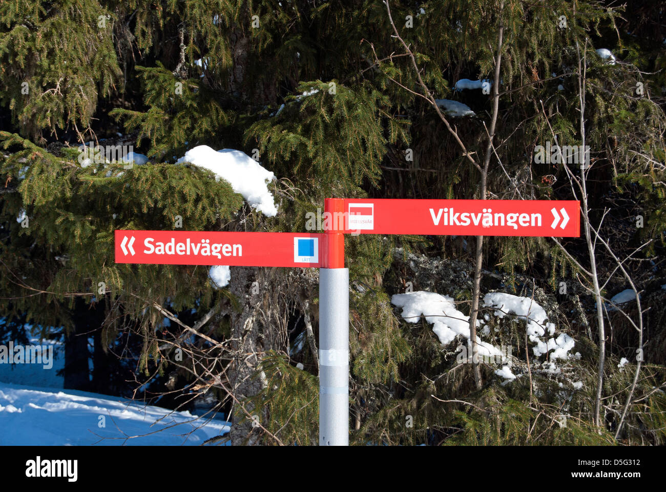Wegweiser auf den Pisten in schwedischen Skiort Åre (sind) Stockfoto