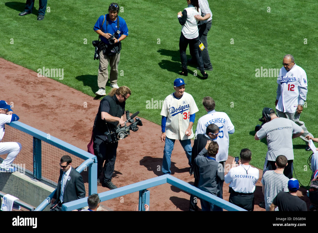 Sandy Koufax besucht Tag Eröffnungsfeierlichkeiten im Dodger Stadium Stockfoto