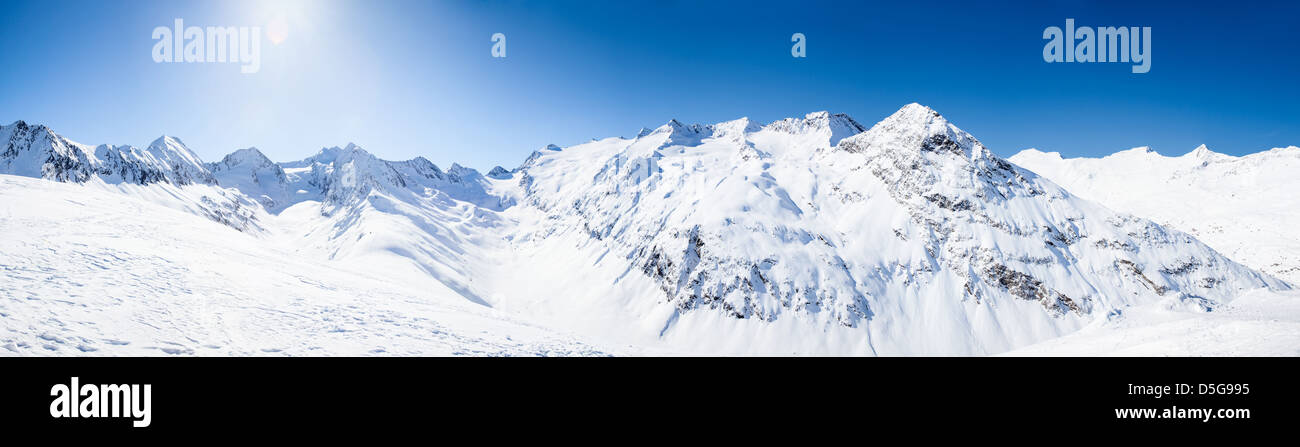 Panoramablick auf das Ötztal Alpen in Österreich Stockfoto