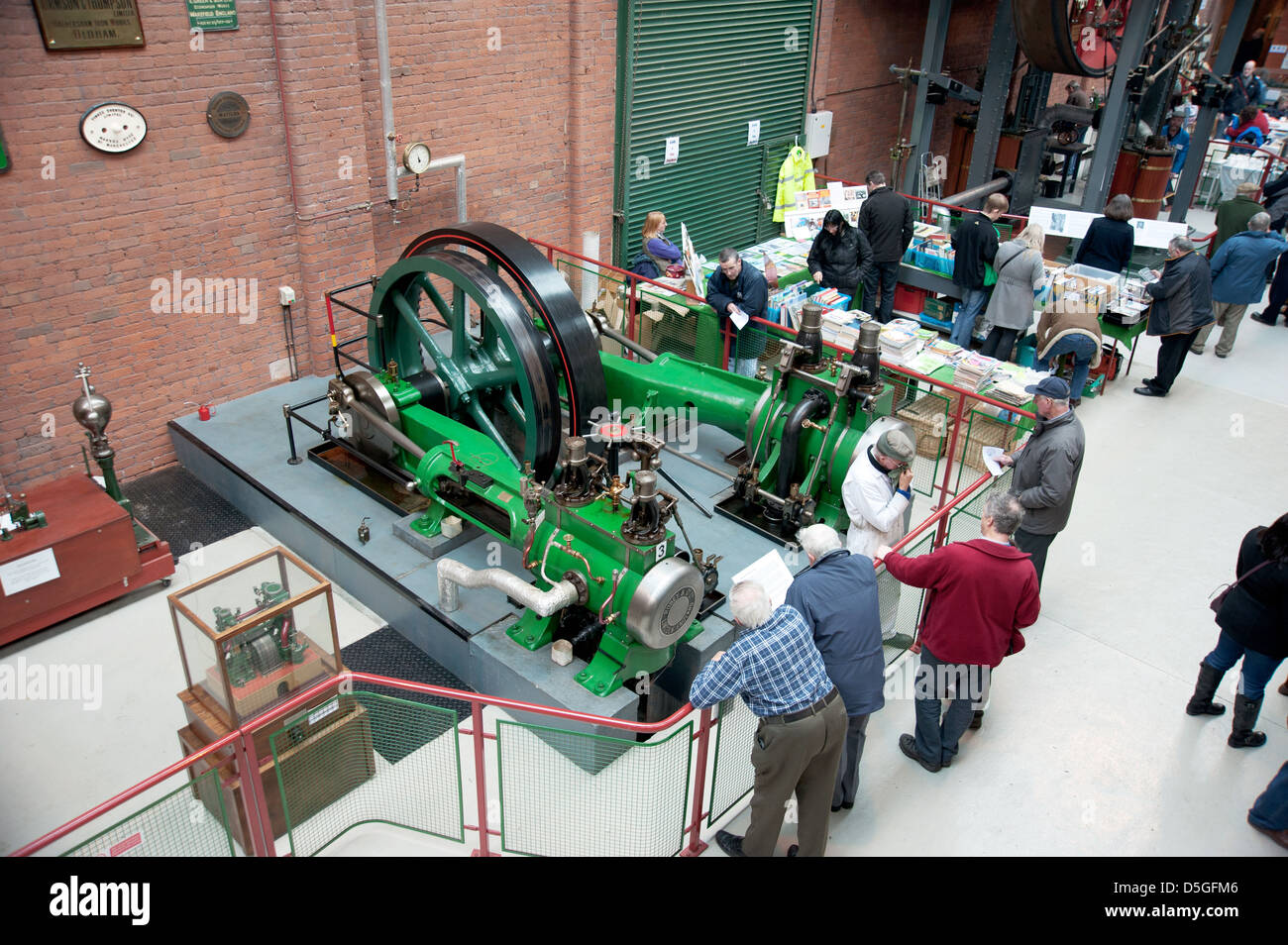 Robey Kreuz zusammengesetzten Twin Zylinder Dampfmaschine, Bolton Steam Museum Stockfoto