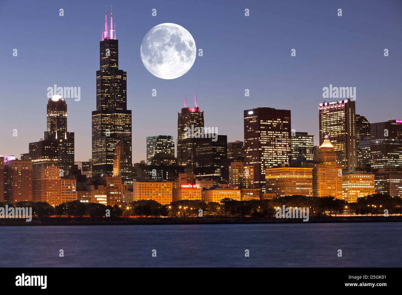 WILLIS (SEARS) TURM (© SKIDMORE OWINGS & MERRIL 1973) SEEUFER SKYLINE VON DOWNTOWN CHICAGO ILLINOIS USA Stockfoto