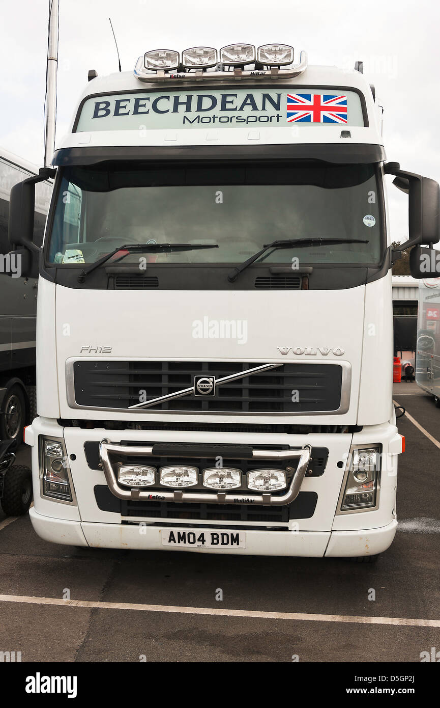 Beechdean Motorsport artikuliert Cab Unitt im Fahrerlager am Oulton Park Motor Racing Circuit Cheshire England Großbritannien geparkt Stockfoto