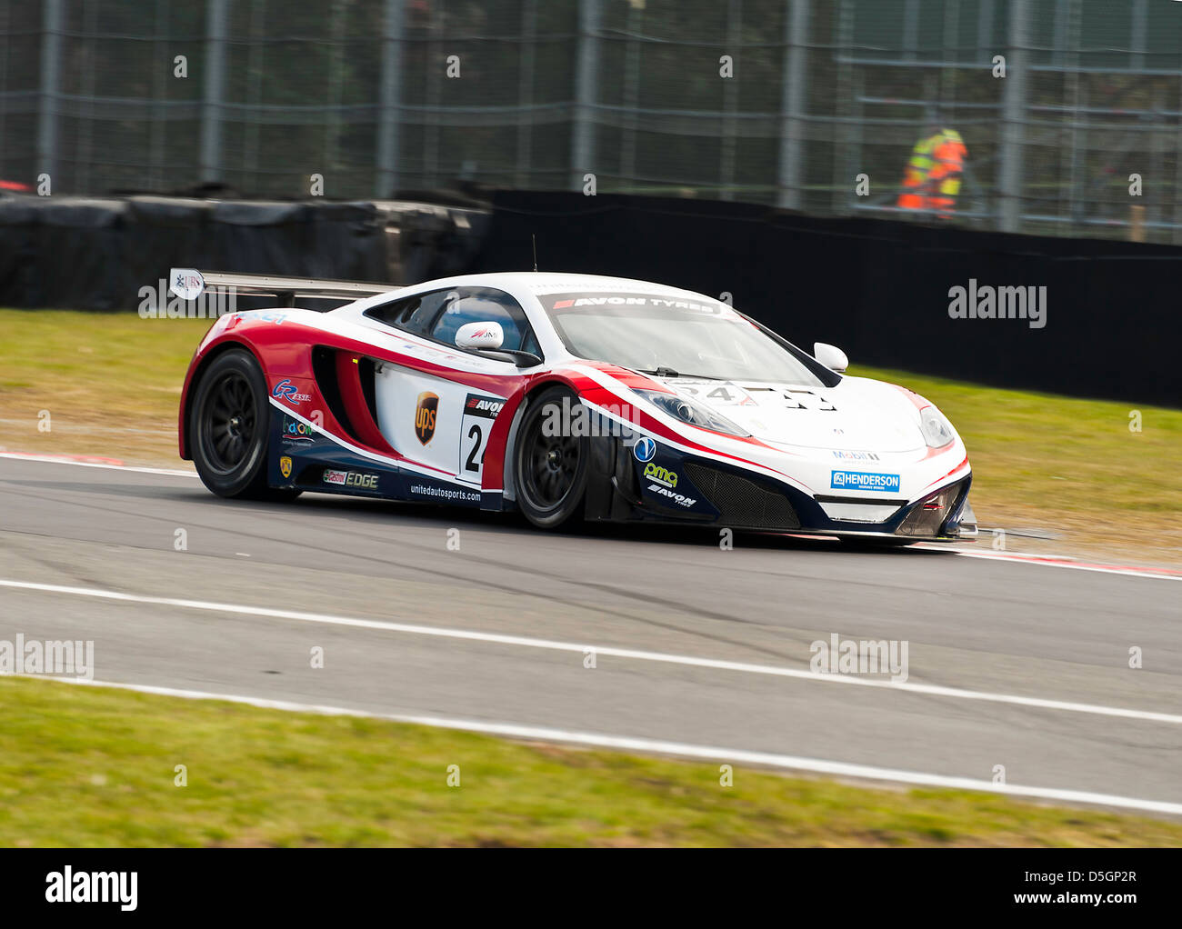 McLaren MP412C Sport-Rennwagen in der britischen GT-Meisterschaft in Oulton Park Motor Racing Circuit Cheshire England Großbritannien Stockfoto