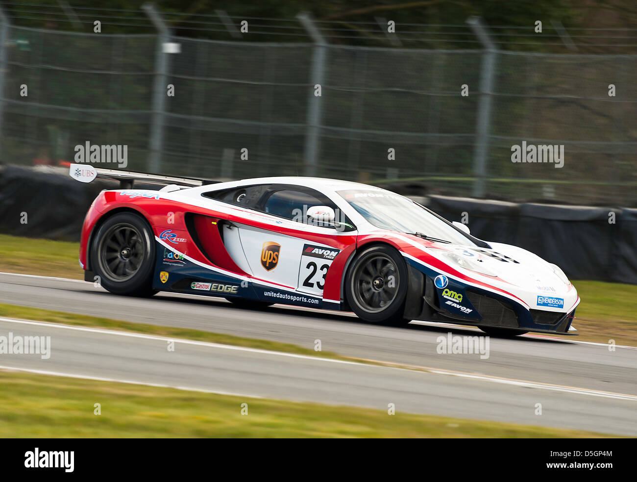 McLaren MP412C Sport-Rennwagen in der britischen GT-Meisterschaft in Oulton Park Motor Racing Circuit Cheshire England Großbritannien Stockfoto