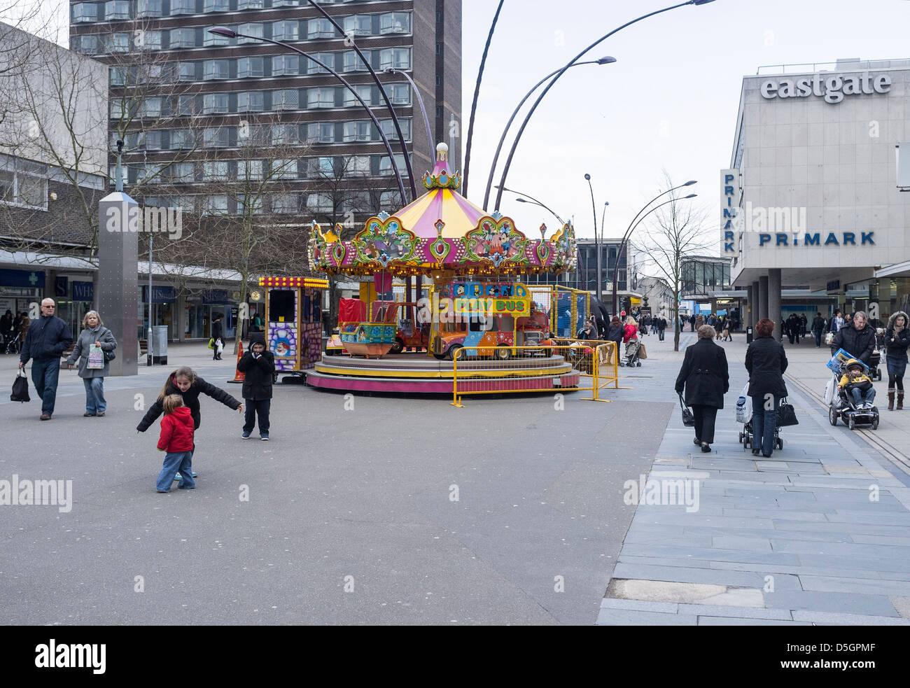 Eine Kirmes Karussell in Basildon Stadtzentrum entfernt. Stockfoto