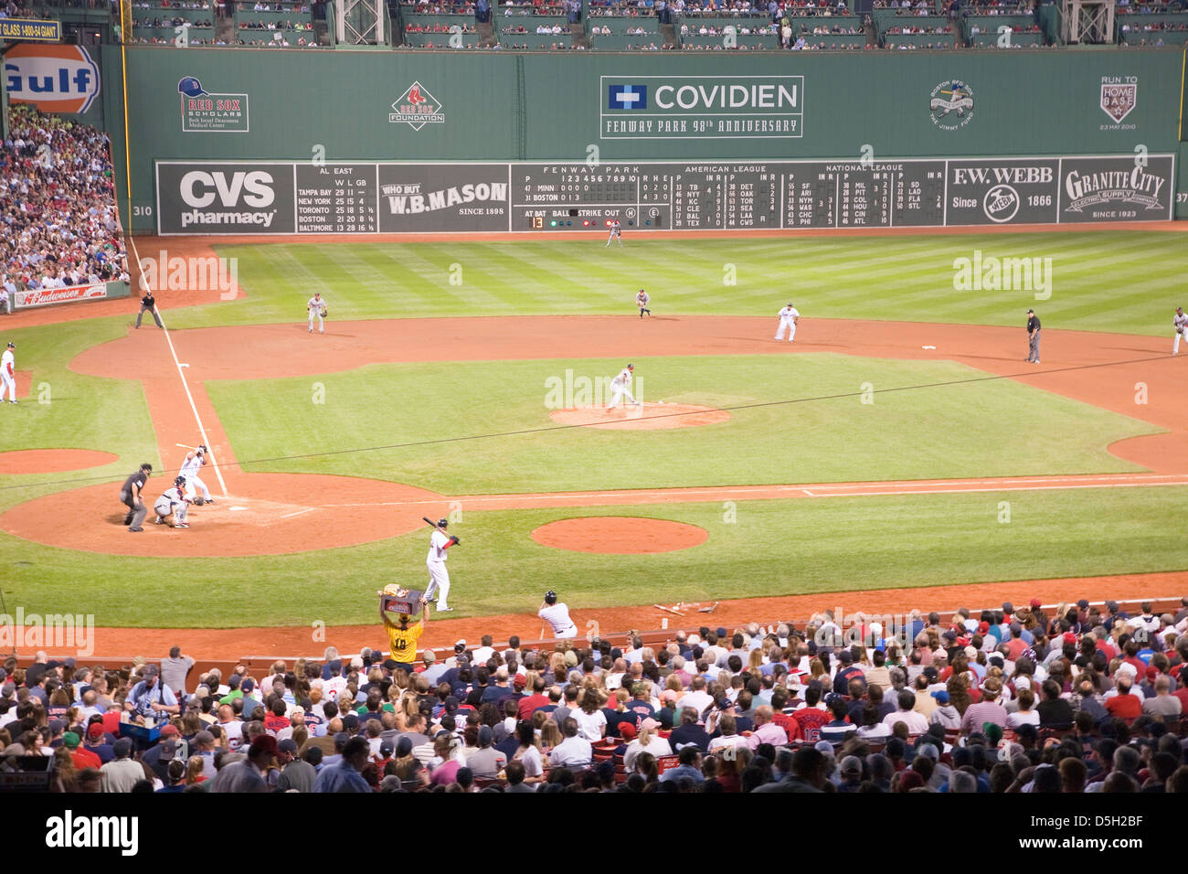 Nacht Baseball Spiel Historischen Fenway Park Boston Rot Sox Boston Ma Usa 20 Mai 2010 Red Sox Gegen Minnesota Twins Teilnahme Stockfotografie Alamy