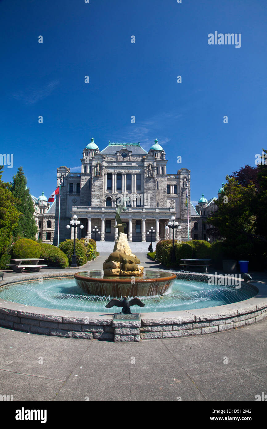 Nordamerika, Kanada, British Columbia, Victoria, Brunnen vor dem Parlamentsgebäude. Stockfoto