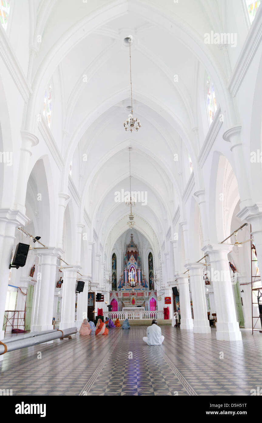 Im Inneren unserer lieben Frau von Lösegeld Kirche in Kanyakumari Süd-Indien Stockfoto