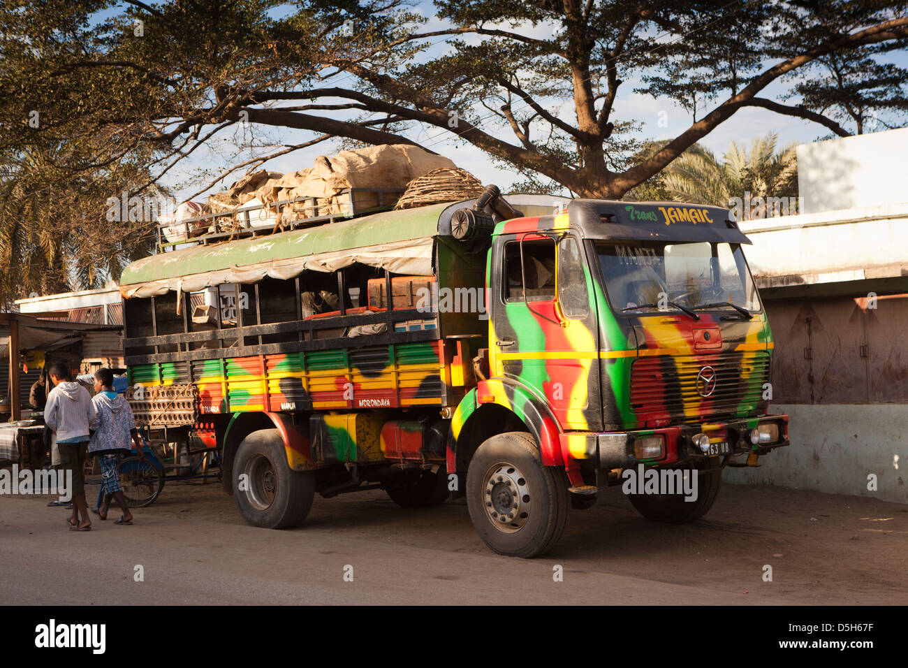 Madagaskar, Toliara, Trans Jamaic, Camion Brousse Rastafari bus Stockfoto