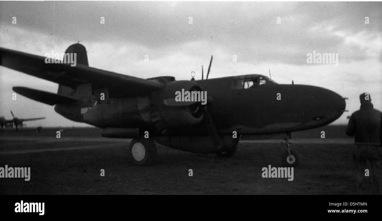 Die Douglas P-70 war eine amerikanische Nachtjagdvariante der A-20 Havoc, die während des Zweiten Weltkriegs eingesetzt wurde. Sie war mit Radar für Nachtoperationen ausgestattet, um feindliche Bomber zu jagen. Die Flugzeuge trugen zur Luftverteidigungsstrategie während des Krieges bei. Stockfoto