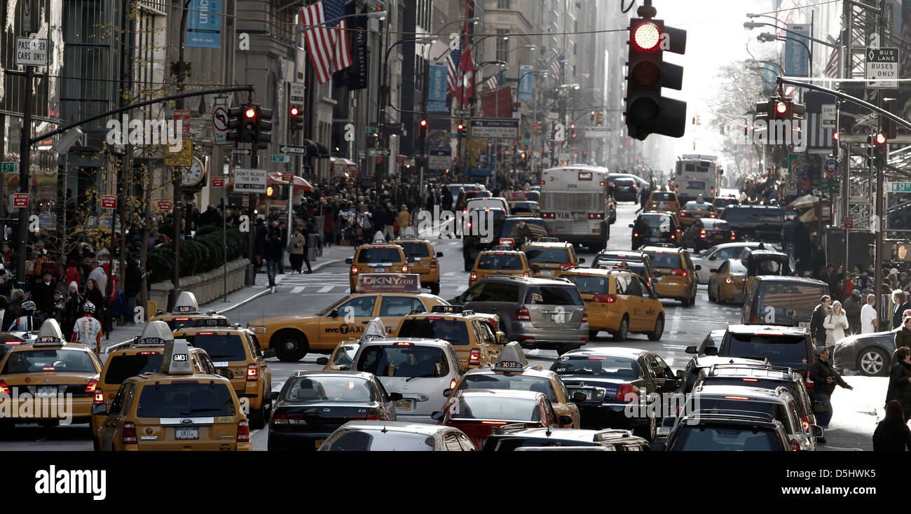 Starken Verkehr auf den Straßen von New York Stockfoto