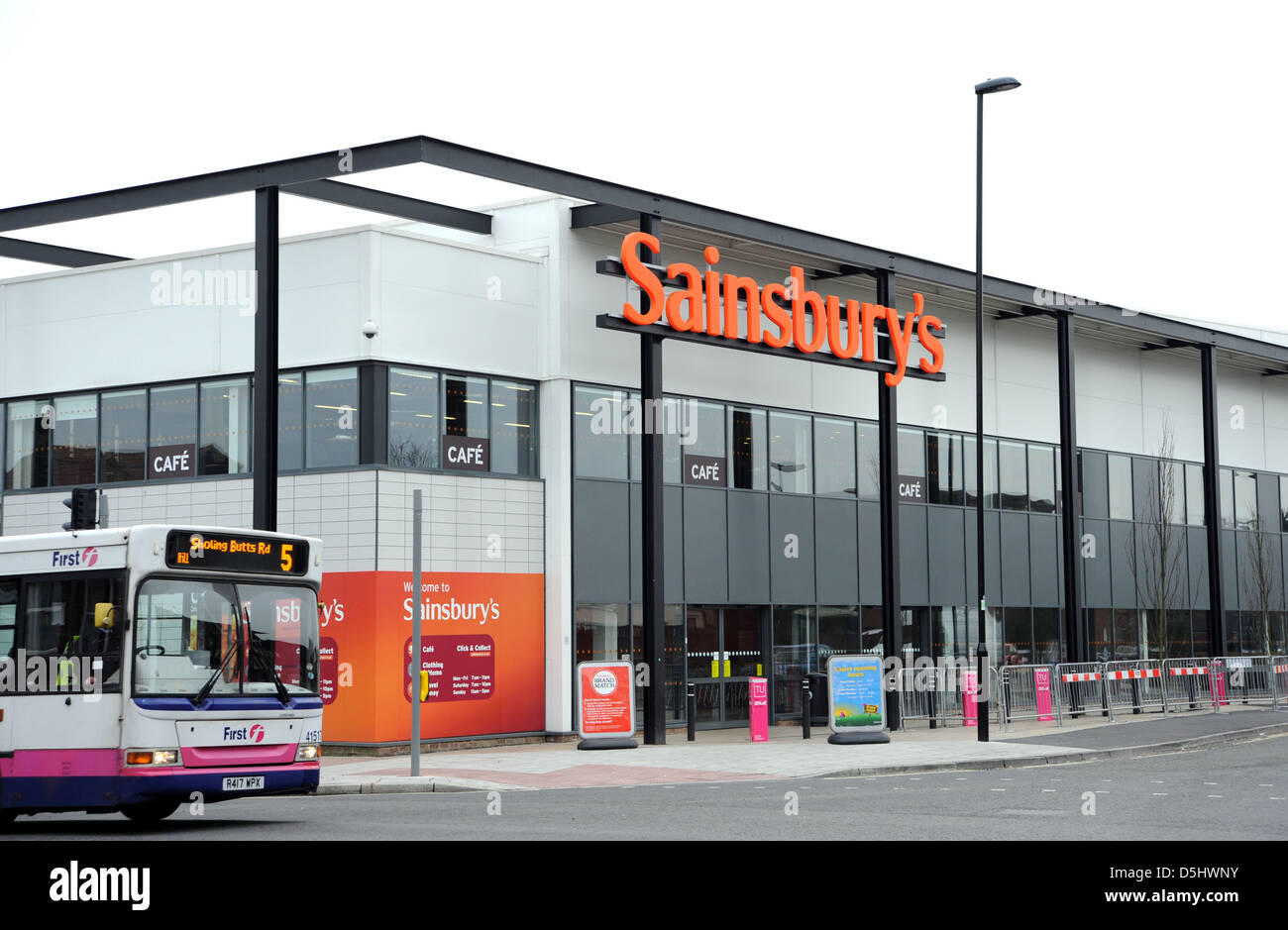 Der Sainsbury Supermarkt Supermarkt speichern im Portswood Bezirk von Southampton Hampshire UK Stockfoto