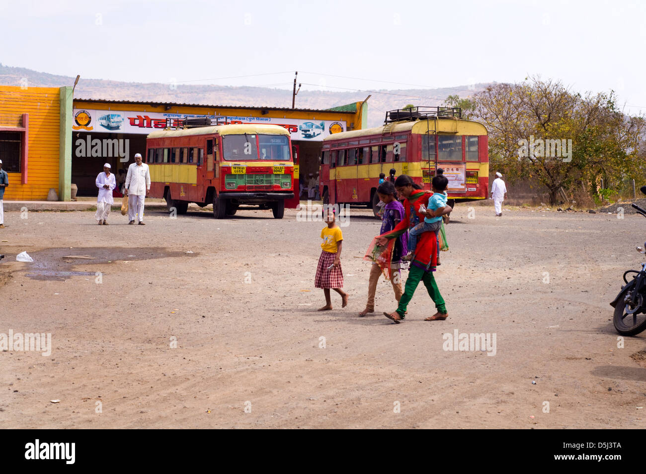 Busbahnhof in Paud Mulshi Tal Pune Maharashtra, Indien Stockfoto