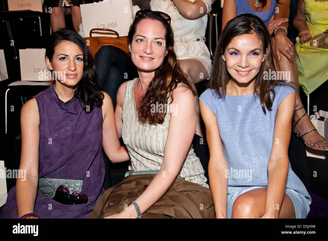 Minu Barati-Fischer, Natalia Woerner und Nadine Warmuth bei Mercedes-Benz Fashion Week Berlin Frühjahr/Sommer 2012 - Laurel show Stockfoto