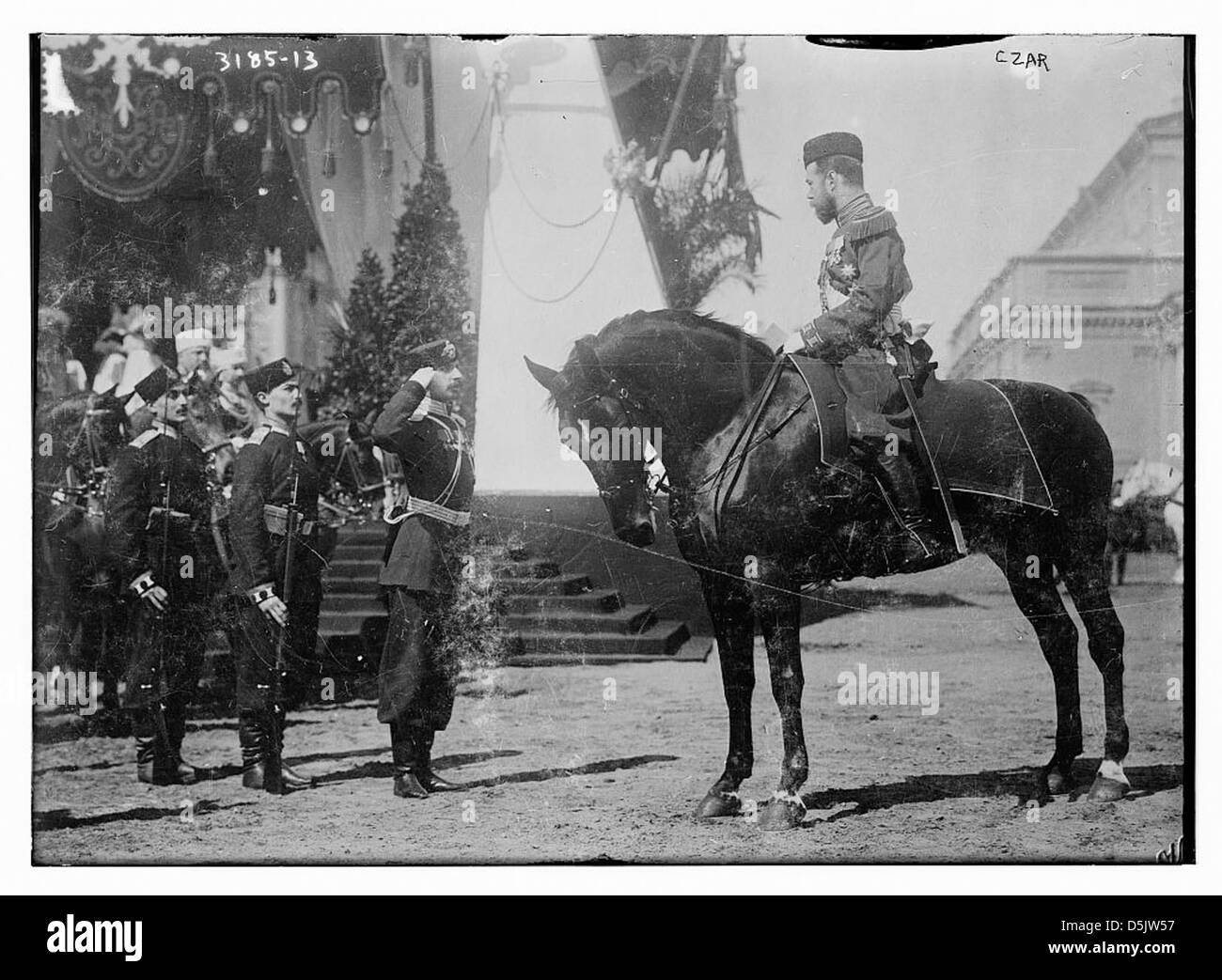 Ein historisches Porträt des Zaren Nikolaus II. Von Russland, des letzten Kaisers der Romanov-Dynastie, der während der Russischen Revolution ermordet wurde. Stockfoto