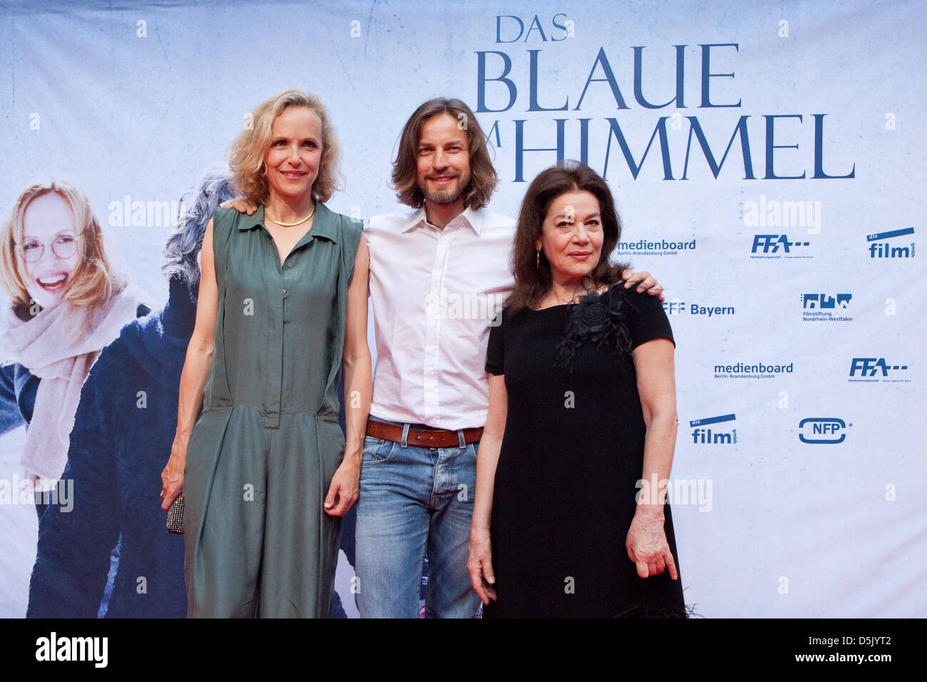 Juliane Koehler, Hans Steinbichler, Hannelore Elsner, die Welt-premiere von "Das Blaue Vom Himmel" Lichtburg Film Stockfoto