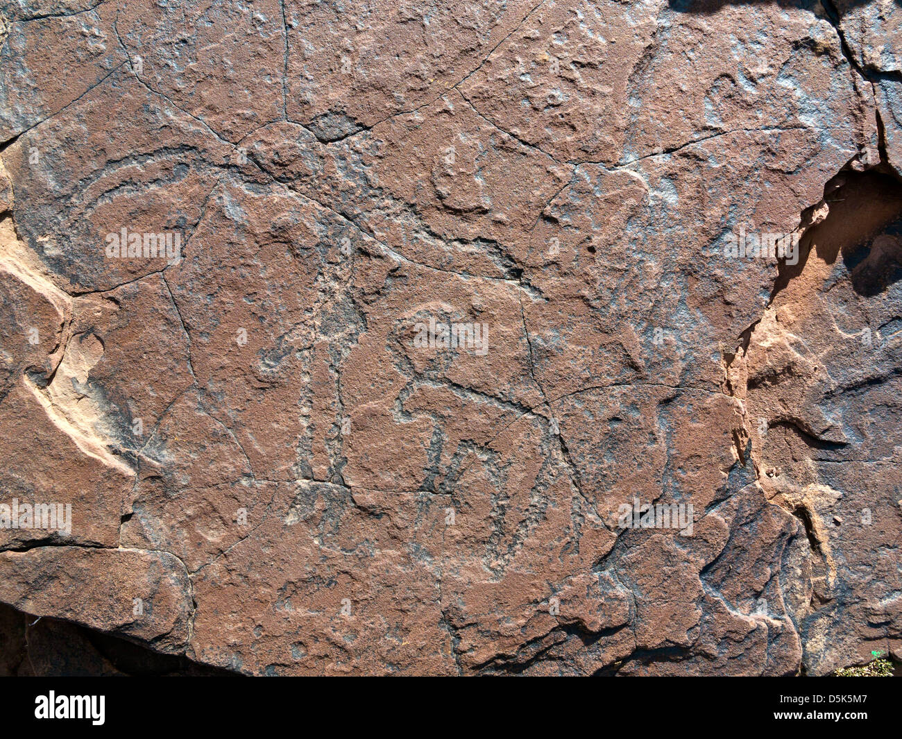 Prähistorische Felszeichnungen in Oukaimeden Skigebiet im hohen Atlas-Gebirge in Marokko Stockfoto