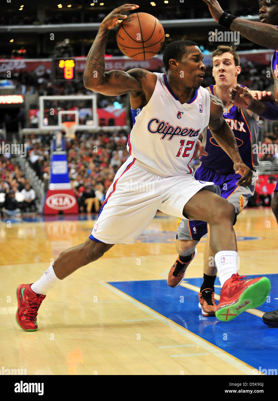 3. April 2013: Eric Bledsoe #12 die Clippers in der NBA Spiel Action wie die Los Angeles Clippers die Phoenix Suns in einem NBA-Spiel im Staples Center in Los Angeles, Kalifornien John Green host/CSM Stockfoto