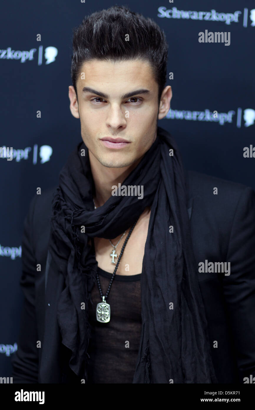 Baptiste Giabiconi bei der Eröffnung von Haar Pflege Firma Schwarzkopf