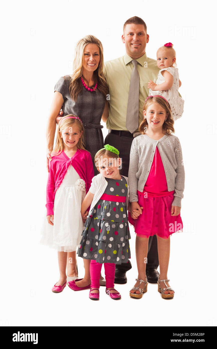 Porträt der Familie mit vier Töchtern (18-23 Monate, 2-3, 6-7) Stockfoto