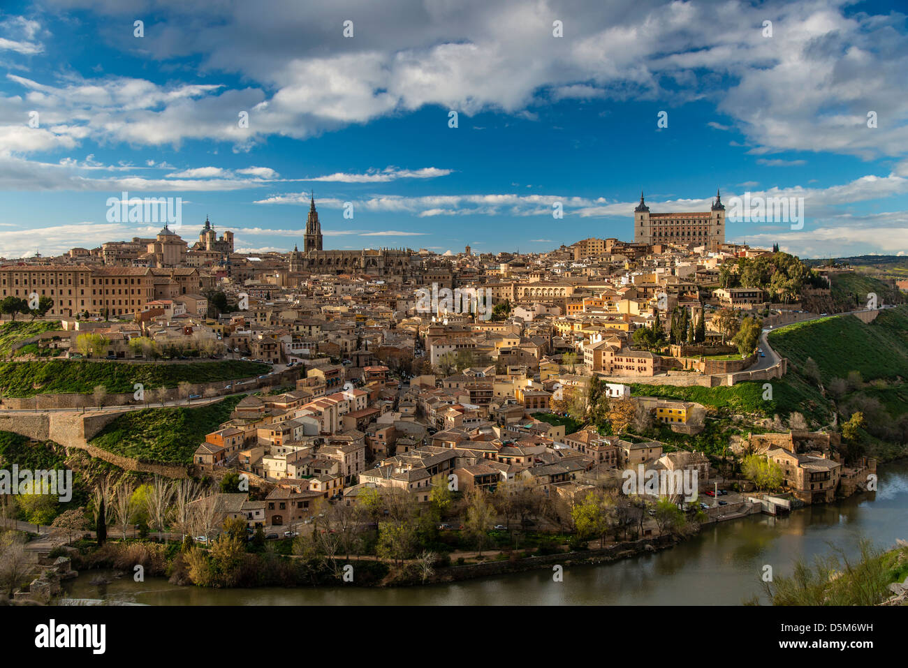 Panoramablick über Toledo und Tagus Fluss, Kastilien-La Mancha, Spanien Stockfoto
