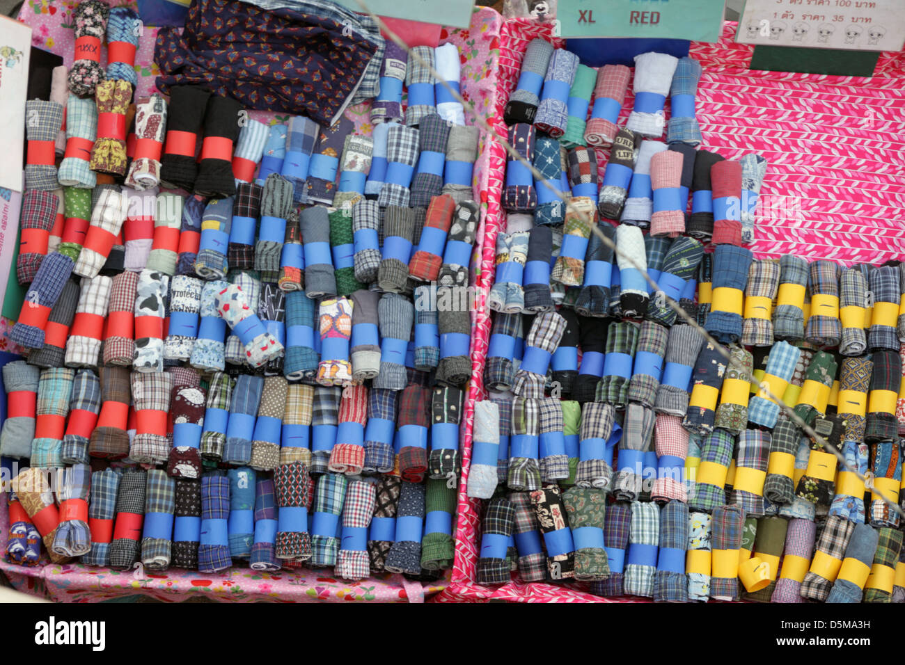 Boxer-Shorts für den Verkauf auf der Straße in Bangkok, Thailand Stockfoto