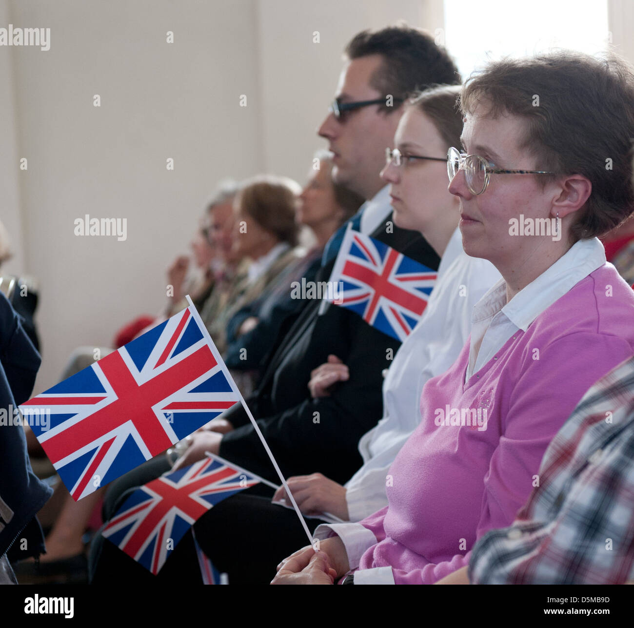 Die Hochzeit von Prinz William und Catherine Middleton - Public Viewing am Schloss Charlottenburg. Berlin, Deutschland - 29.04.11 Stockfoto
