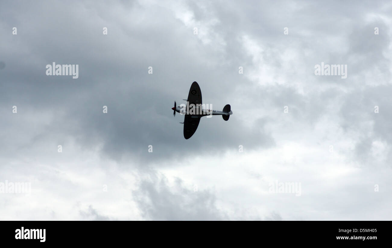 Spitfire mark 9 2. Weltkrieg Jagdflugzeug fliegen Stockfoto