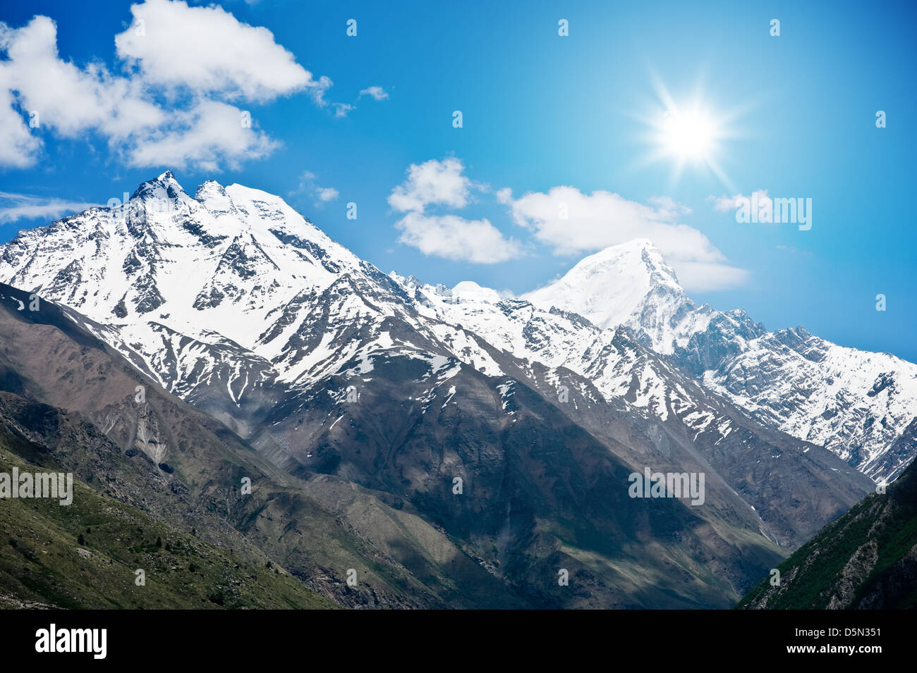 Himalaya-Gebirge im Sommer Stockfoto