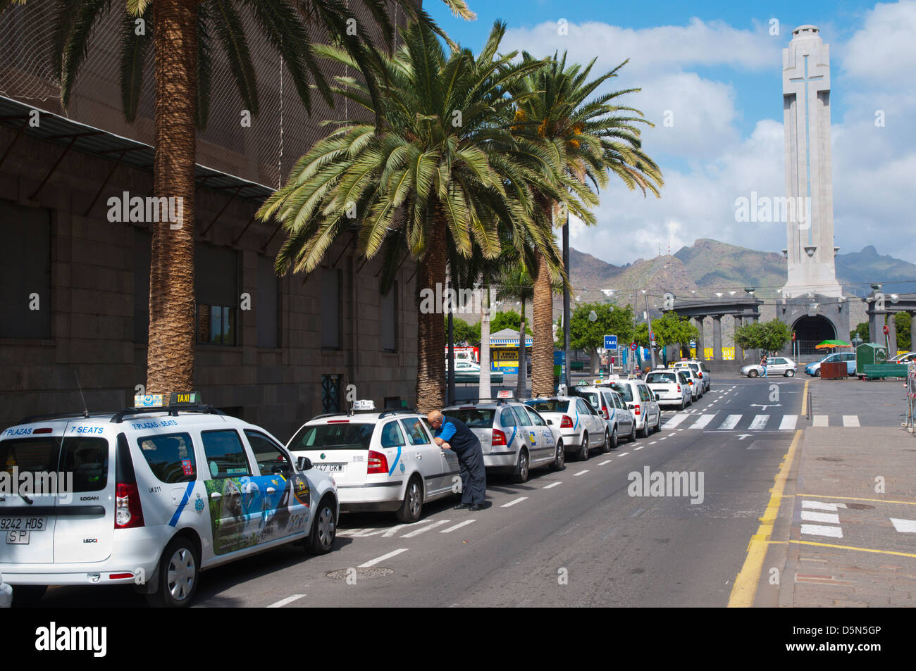 Taxis am Plaza de Espana Platz Zentrum von Santa Cruz-Stadt Teneriffa Insel der Kanarischen Inseln-Spanien-Europa Stockfoto