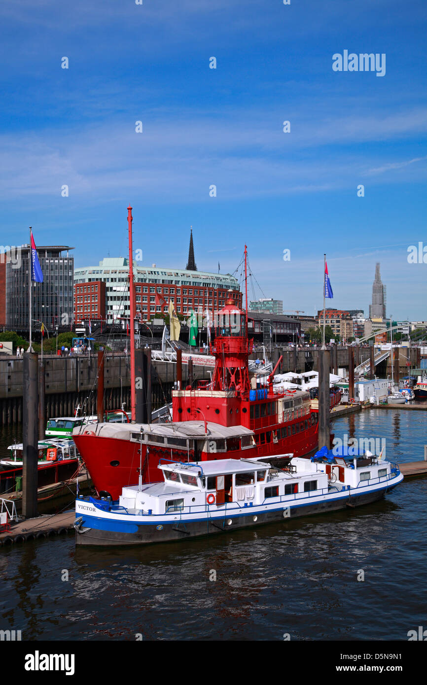 Alten Feuerschiff im Hafen, konvertierte zum Restaurant und Hotel, Hamburg, Deutschland Stockfoto