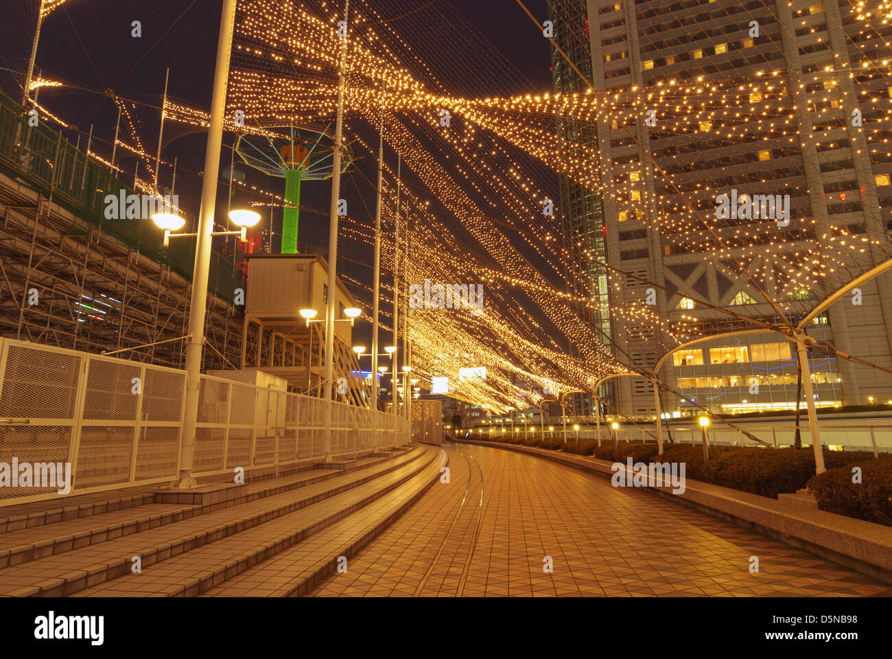 moderne Stadt Nachtbeleuchtung von Weihnachten in Tokio Stockfoto