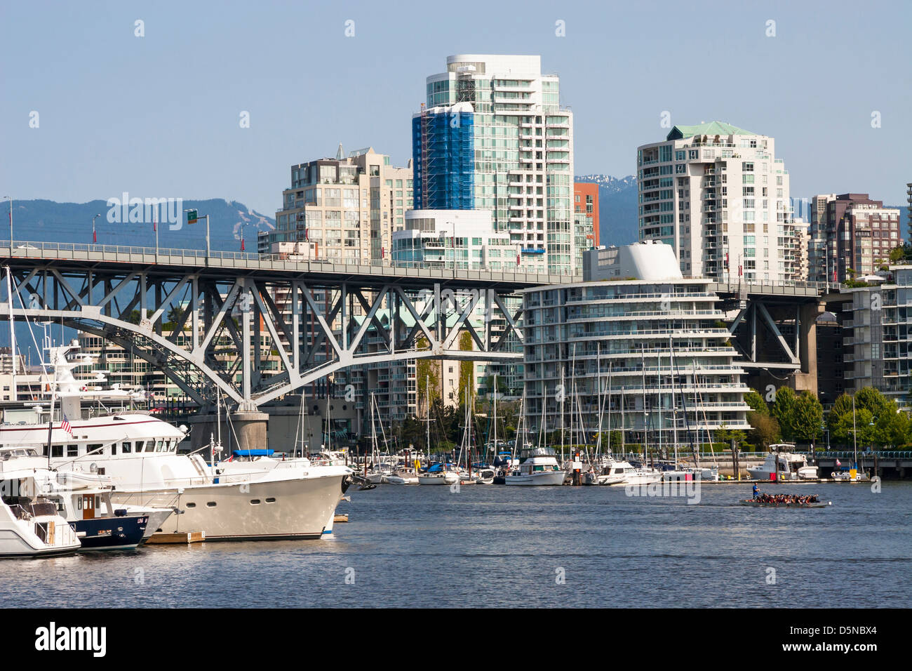 Moderne Wohnhäuser in der Innenstadt von Vancouver. Stockfoto