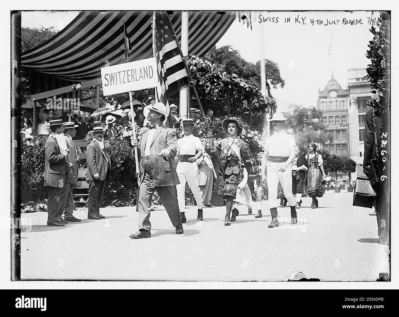 Schweizerinnen und Schweizer in N.Y. 4. Juli Parade (LOC) Stockfoto