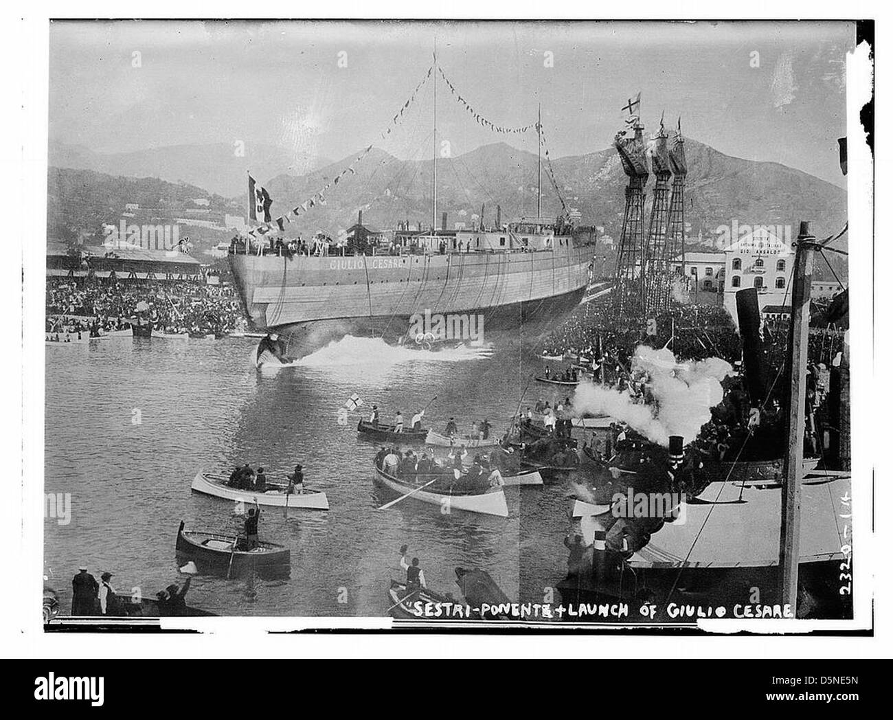 Sestri Ponente & Start von Giulio Cesare (LOC) Stockfoto