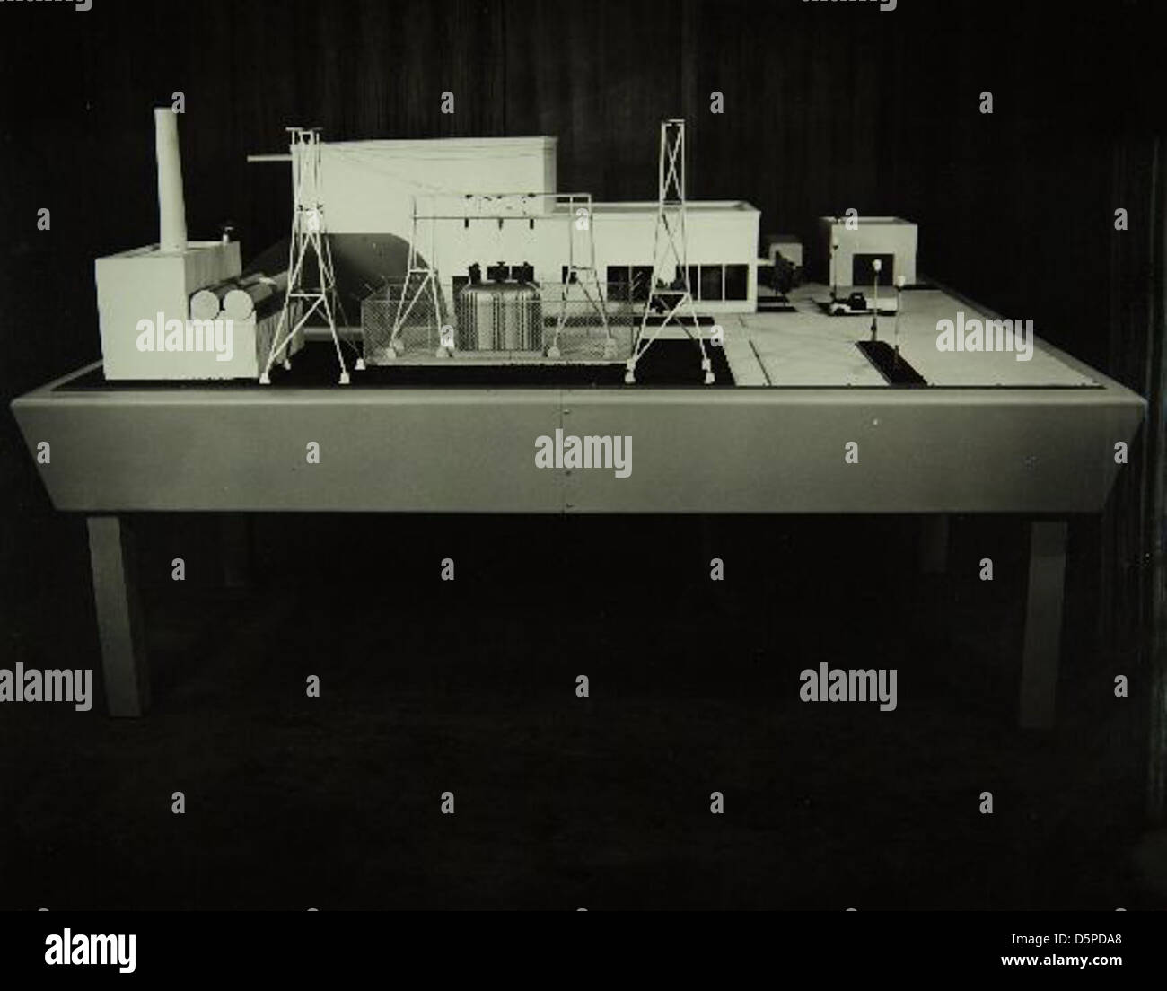 Das Reaktor Power Plant Model, das in der Consolidated/Convair Aircraft Factory entwickelt wurde, stellt einen wichtigen Fortschritt in der Luft- und Raumfahrt und Stromerzeugung dar, der im San Diego Air and Space Museum vorgestellt wurde. Stockfoto