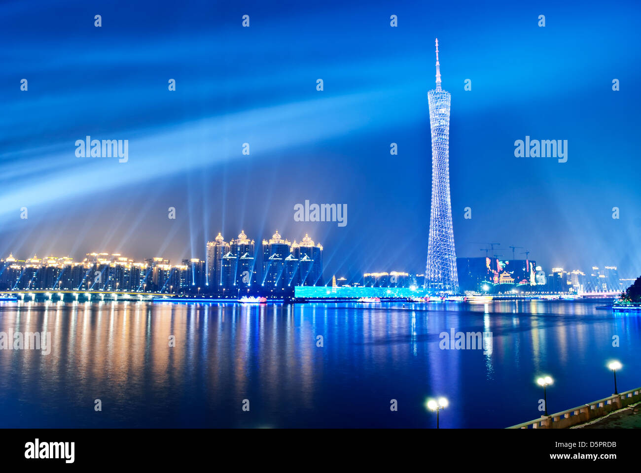 Die Gastgeberstadt für den 2010 Asian Games in Guangzhou, China-Nacht Stockfoto