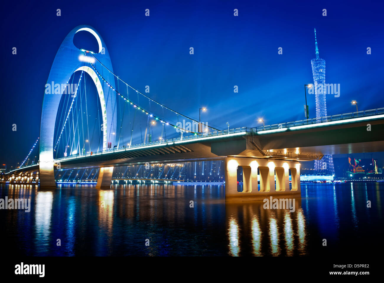 Die Gastgeberstadt für den 2010 Asian Games in Guangzhou, China-Nacht Stockfoto